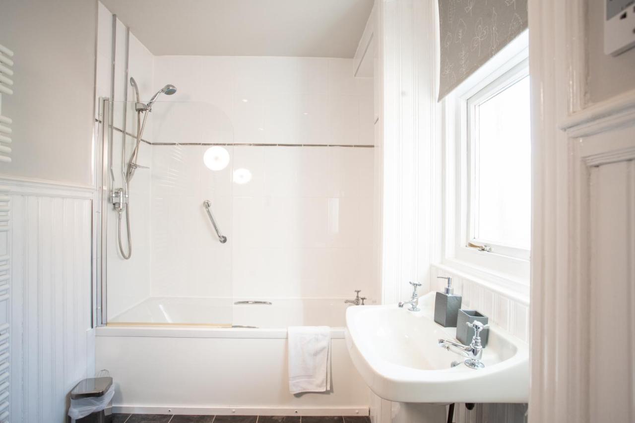 3 Bedroom Villa Attached To Host Home Free Parking Perth Eksteriør bilde